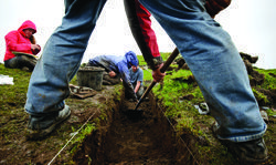 Kuijt's team digging at Inishark, by Matt Cashore
