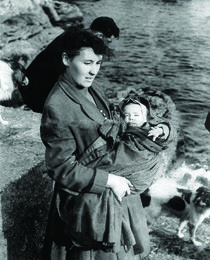 Theresa Lacey leaving Inishark in 1960, photo courtesy of Ian Kuijt